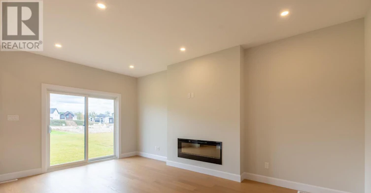 6453 Royal Magnolia Avenue, London, ON, N6P 0K2 - 6