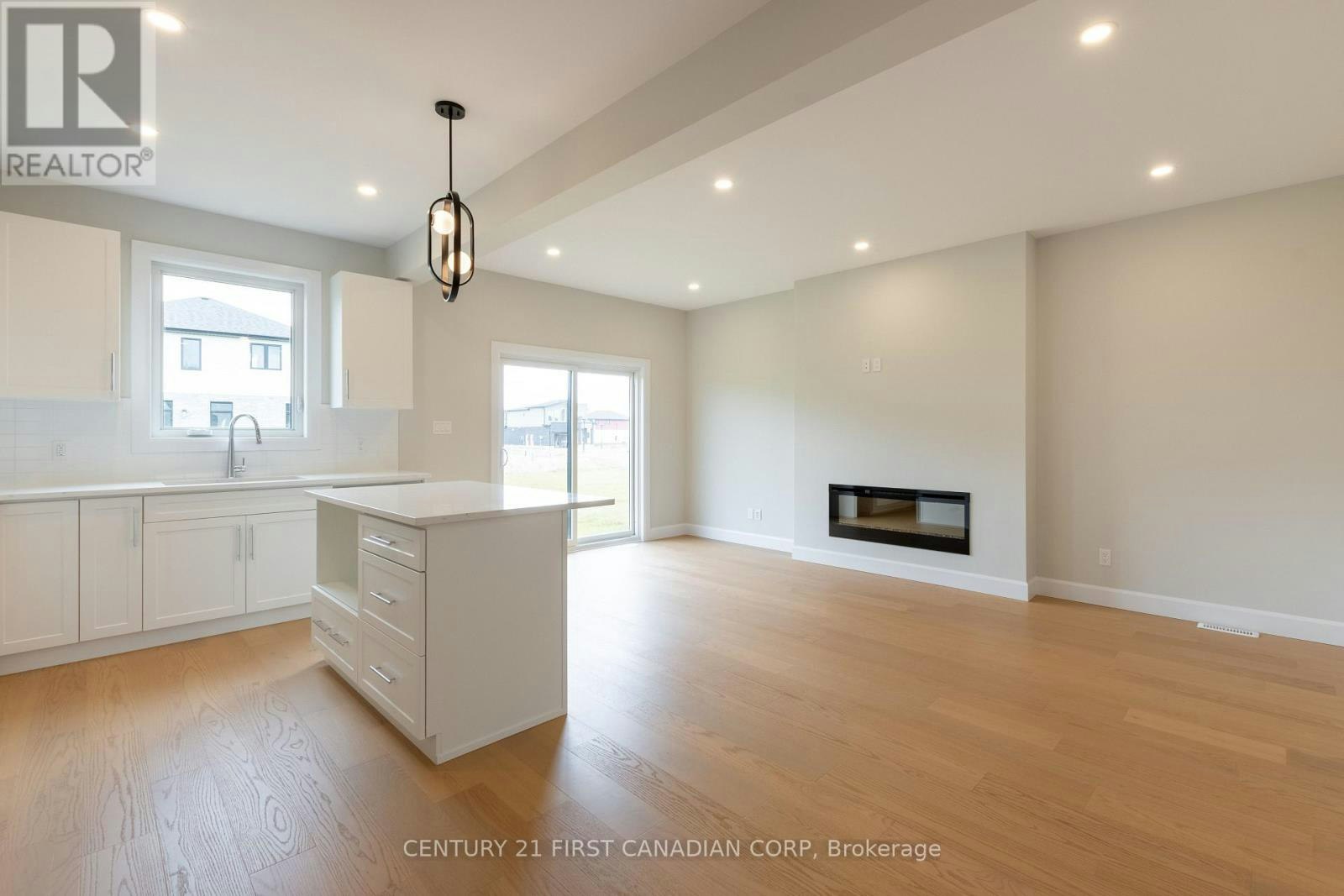6453 Royal Magnolia Avenue, London, ON, N6P 0K2 - 5