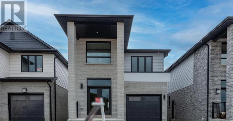 6453 Royal Magnolia Avenue, London, ON, N6P 0K2
