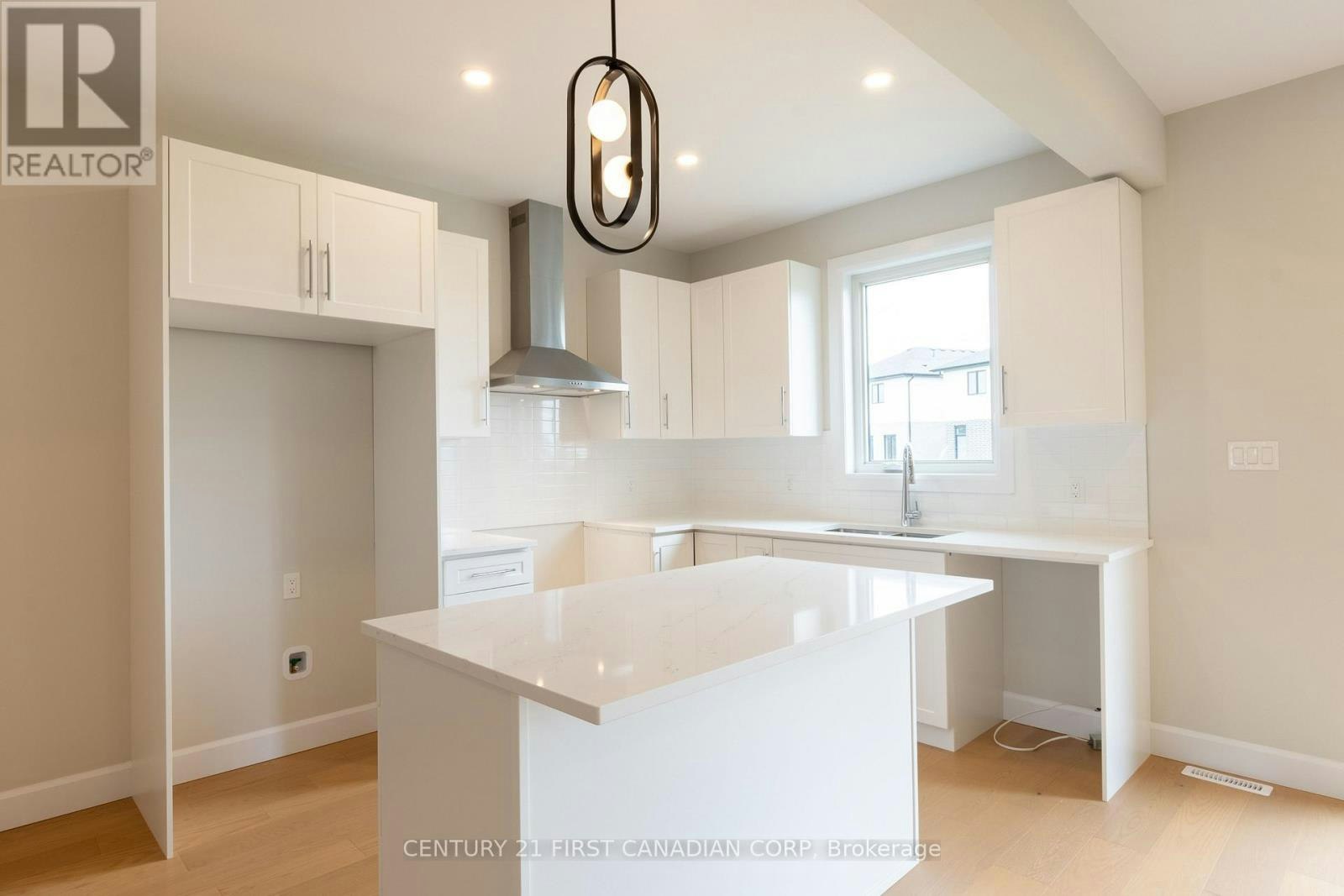 6453 Royal Magnolia Avenue, London, ON, N6P 0K2 - 9