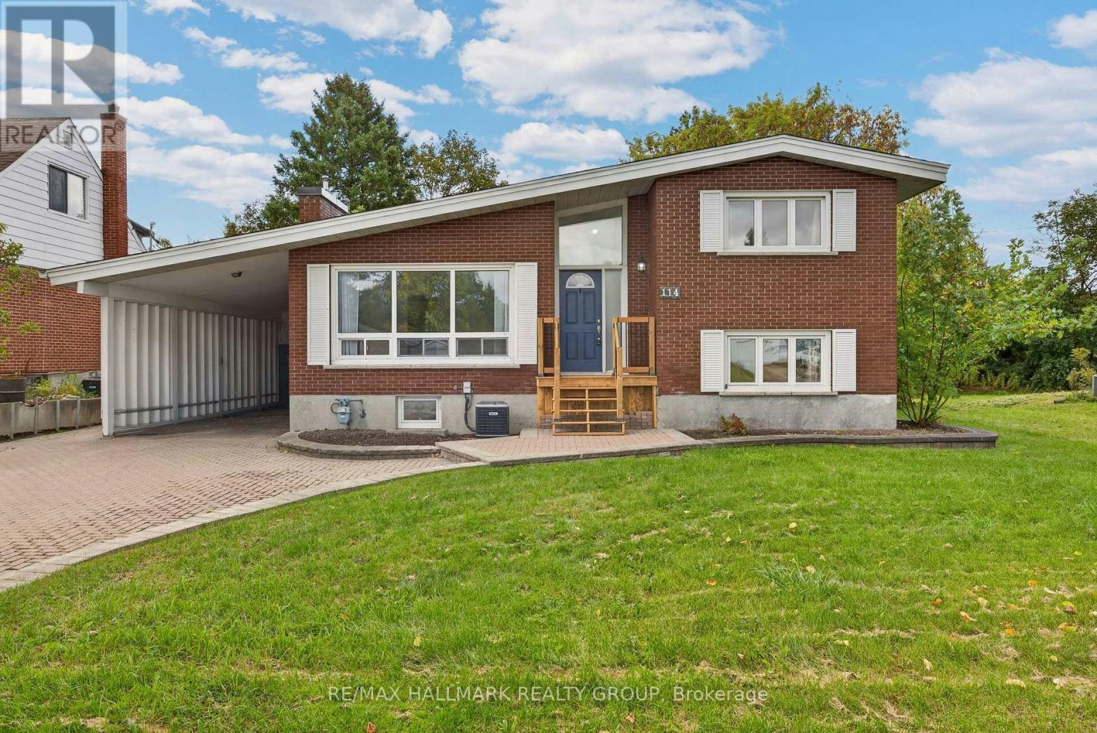 114 Meadowlands Drive W, Ottawa, ON, K2G 2R8