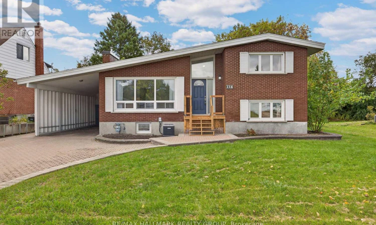 114 Meadowlands Drive W