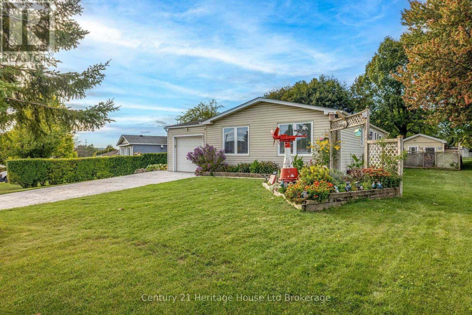 921 Lincoln Drive, Woodstock, ON, N4S 2N2