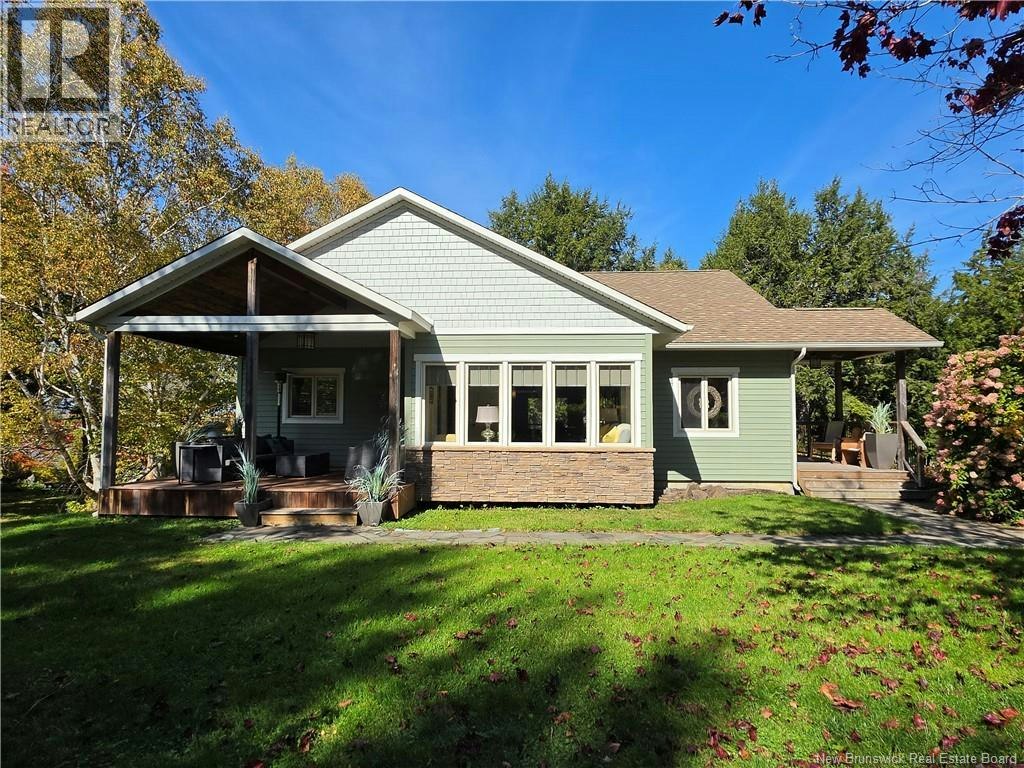 28 River Lane, Fredericton, NB, E3E 2G6
