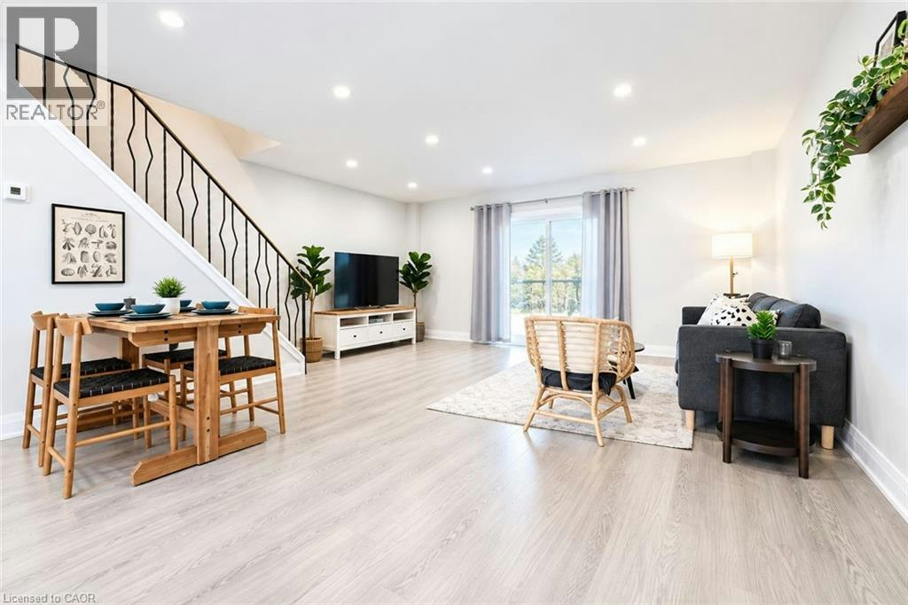 136 Jansen Avenue, Kitchener, ON, N2A 2L7 - 2