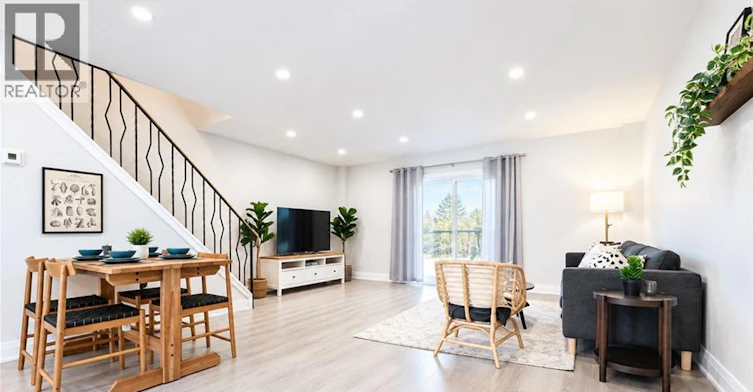 136 Jansen Avenue, Kitchener, ON, N2A 2L7 - 2