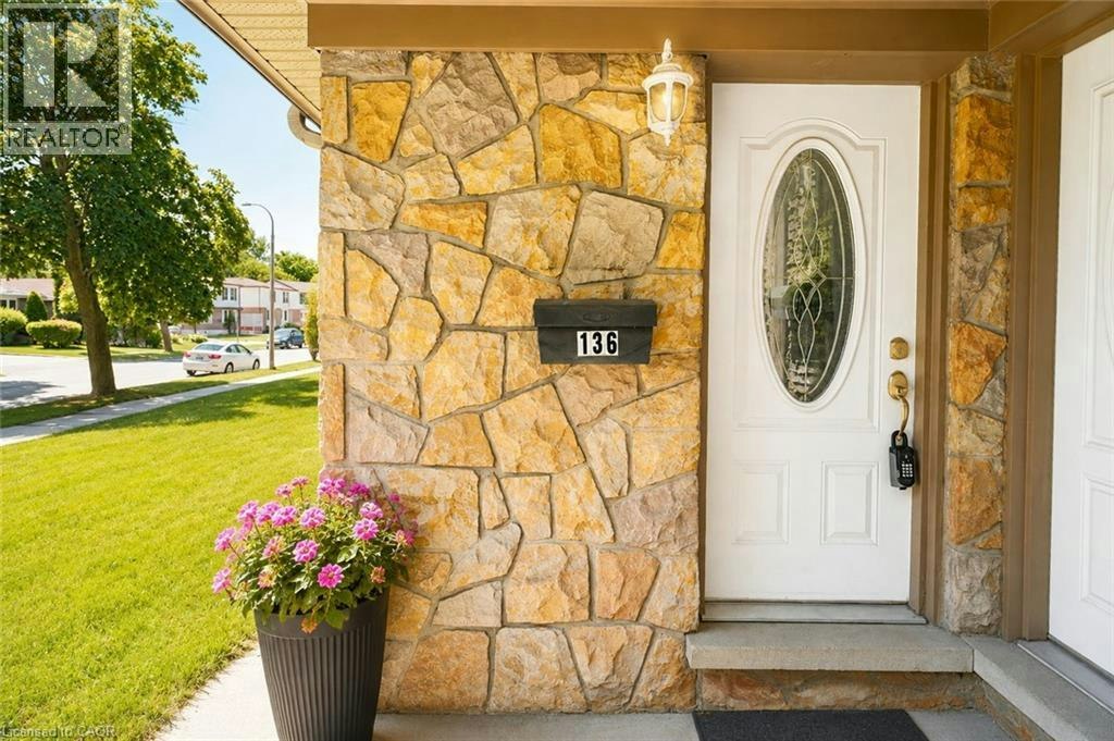 136 Jansen Avenue, Kitchener, ON, N2A 2L7