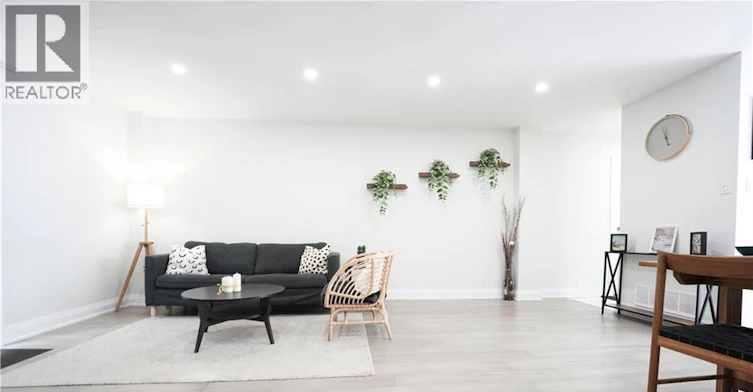 136 Jansen Avenue, Kitchener, ON, N2A 2L7 - 12