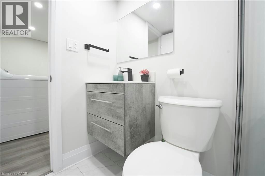 136 Jansen Avenue, Kitchener, ON, N2A 2L7 - 27