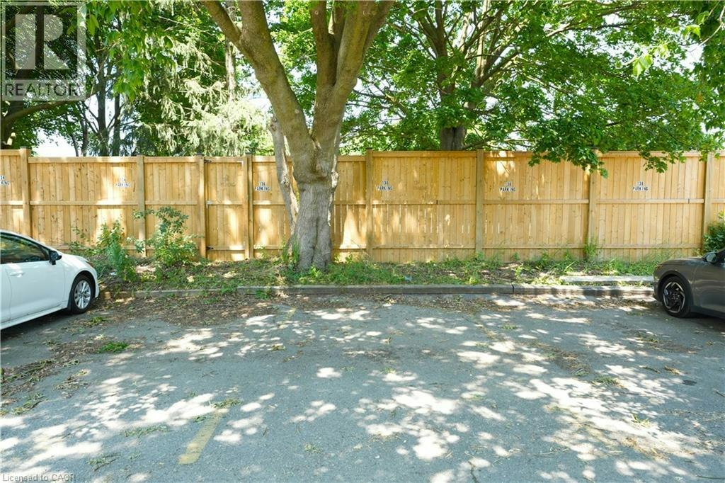 136 Jansen Avenue, Kitchener, ON, N2A 2L7 - 29