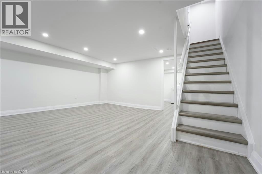 136 Jansen Avenue, Kitchener, ON, N2A 2L7 - 24