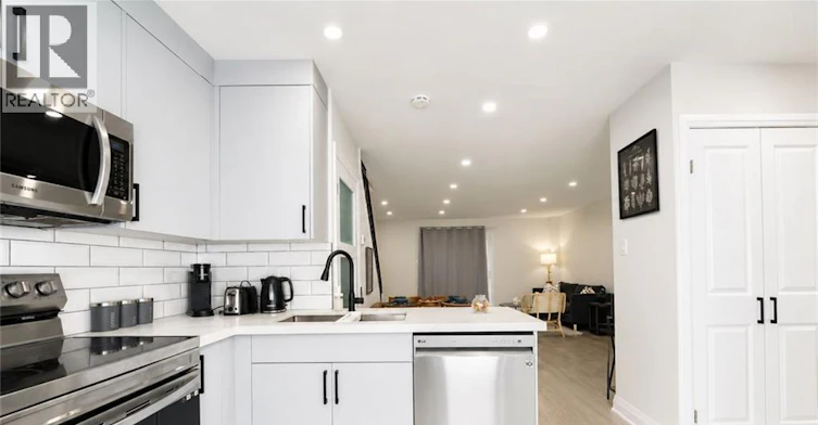 136 Jansen Avenue, Kitchener, ON, N2A 2L7 - 11
