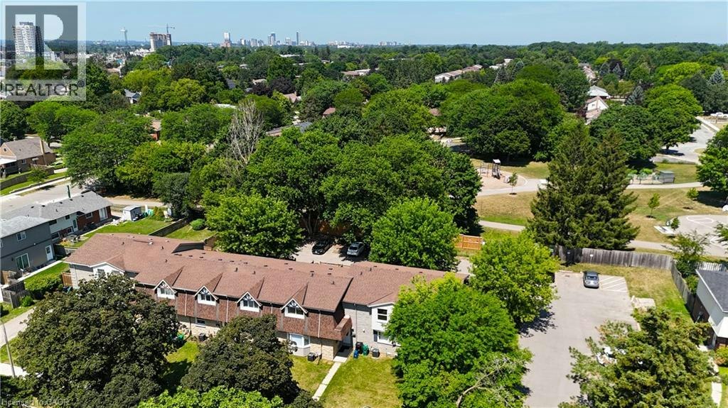 136 Jansen Avenue, Kitchener, ON, N2A 2L7 - 8