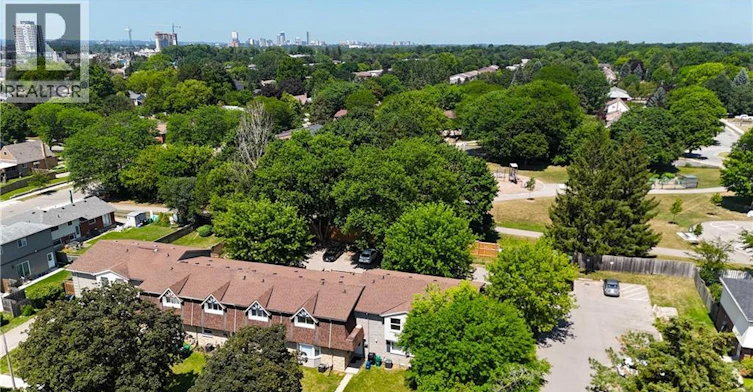 136 Jansen Avenue, Kitchener, ON, N2A 2L7 - 8