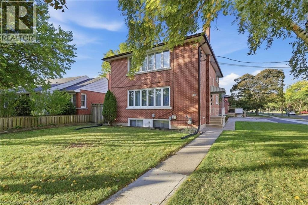 115 Roxborough Avenue, Kitchener, ON, N2M 1P6