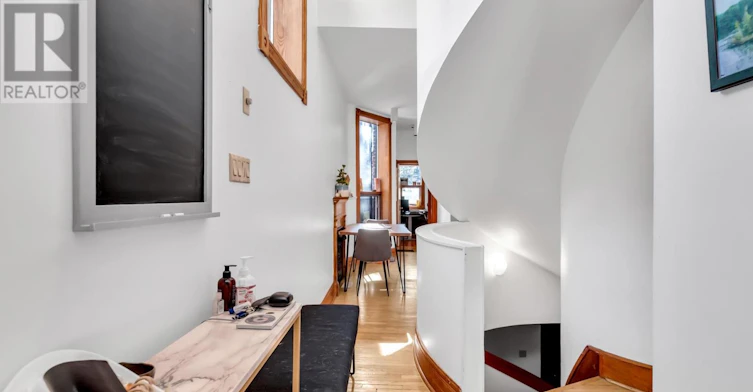 MAIN-71 Bernard Avenue, Toronto, ON, M5R 1R6 - 7