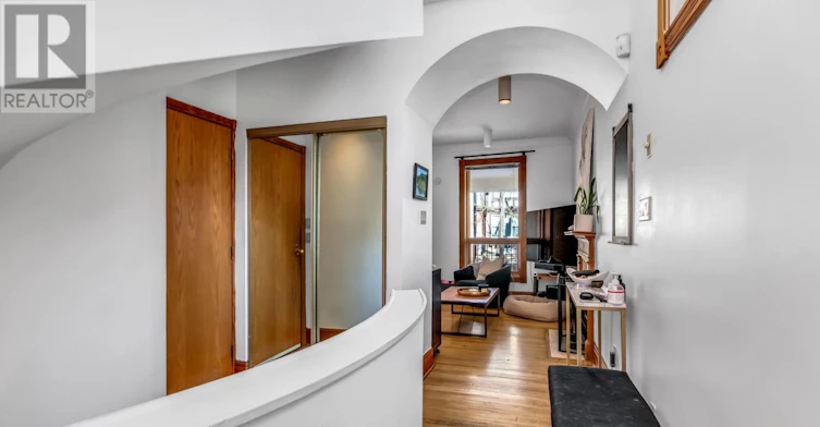 MAIN-71 Bernard Avenue, Toronto, ON, M5R 1R6 - 8