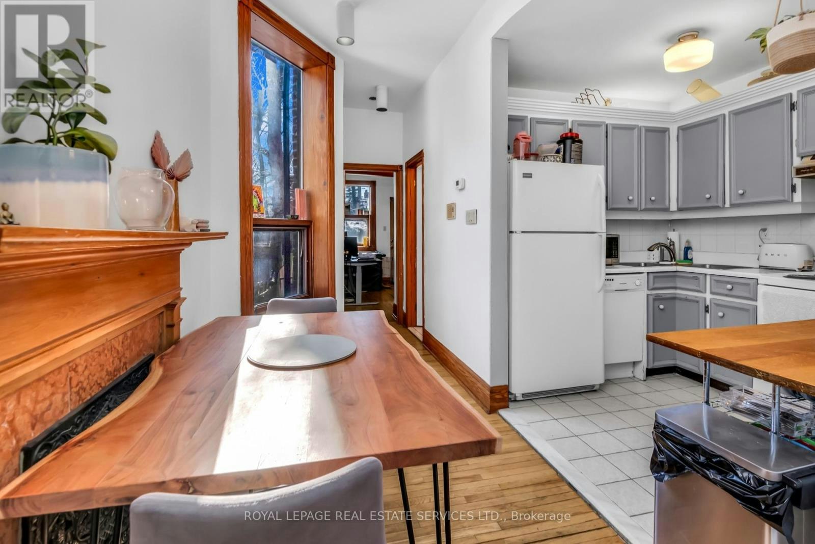 MAIN-71 Bernard Avenue, Toronto, ON, M5R 1R6 - 4