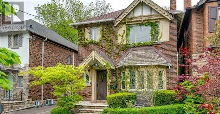 145 Chiltern Hill Road, Toronto, ON, M6C 3C3