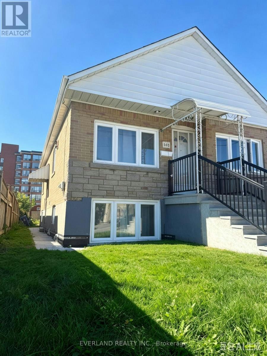 BSMT-808 Midland Avenue, Toronto, ON, M1K 4E7