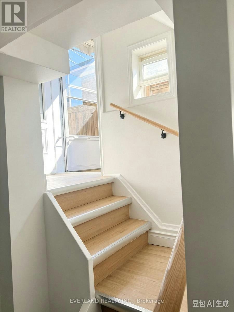 BSMT-808 Midland Avenue, Toronto, ON, M1K 4E7 - 2