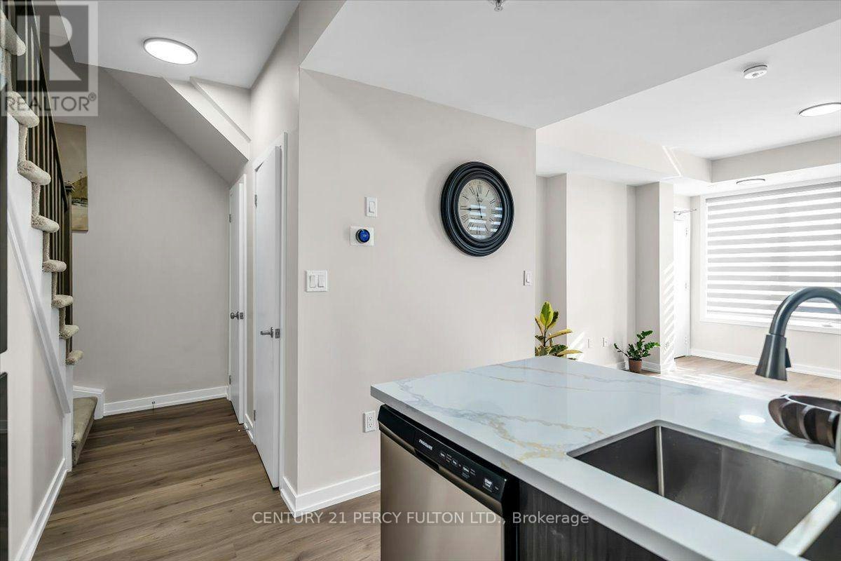 207-1555 Kingston Pickering ON Road Road, Pickering, ON, L1V 0E9 - 11
