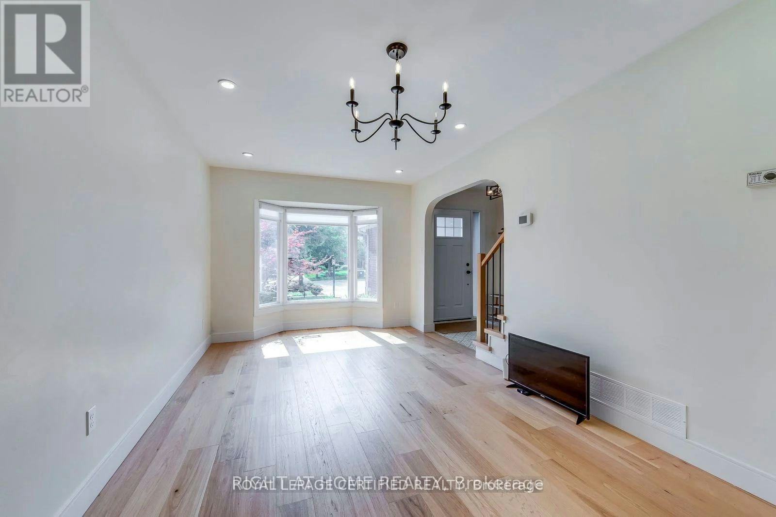 MAIN-4230 Credit Pointe Drive, Mississauga, ON, L5M 3K2 - 18