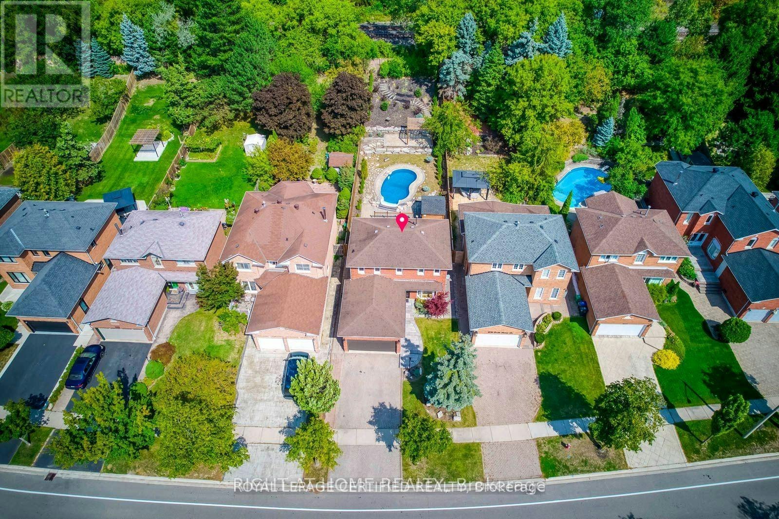 MAIN-4230 Credit Pointe Drive, Mississauga, ON, L5M 3K2 - 2