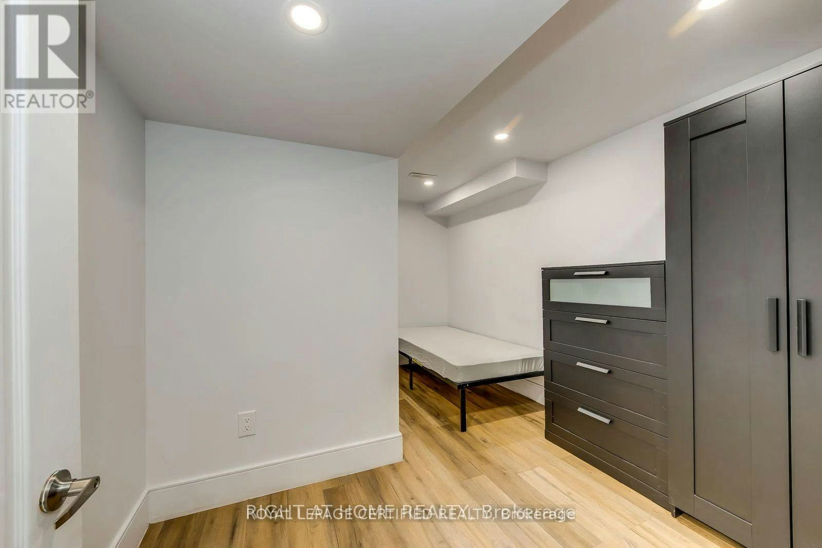 BSMT-4230 Credit Pointe Drive, Mississauga, ON, L5M 3K2 - 10