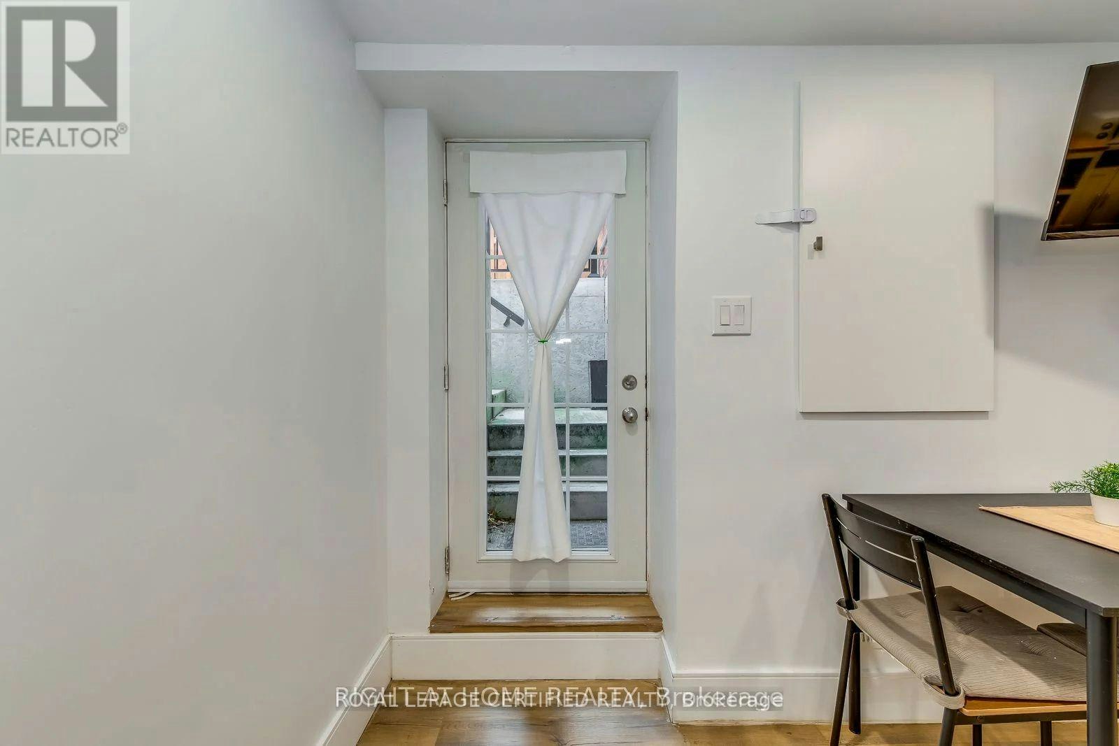 BSMT-4230 Credit Pointe Drive, Mississauga, ON, L5M 3K2 - 12