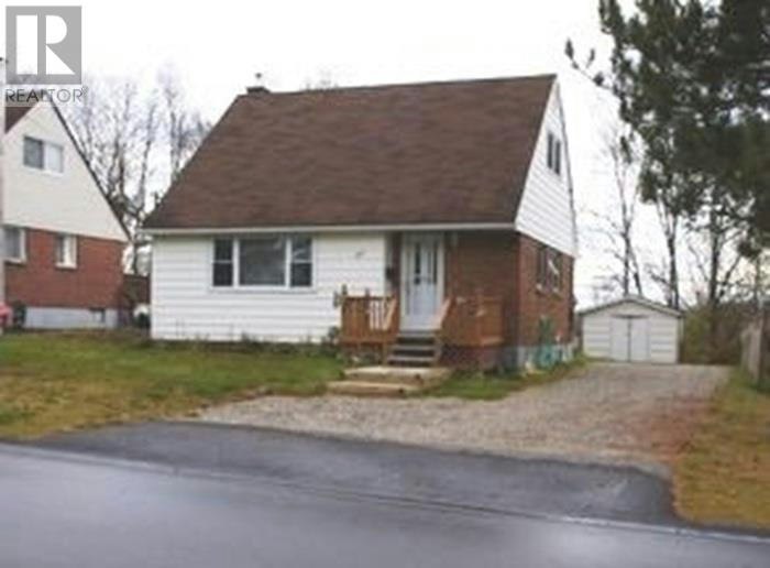 40 Robertson Road, Elliot Lake, ON, P5A 1C7