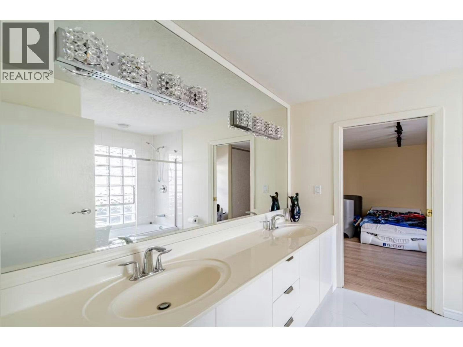 7215 Frobisher Drive, Richmond, BC, V7C 4P8 - 19