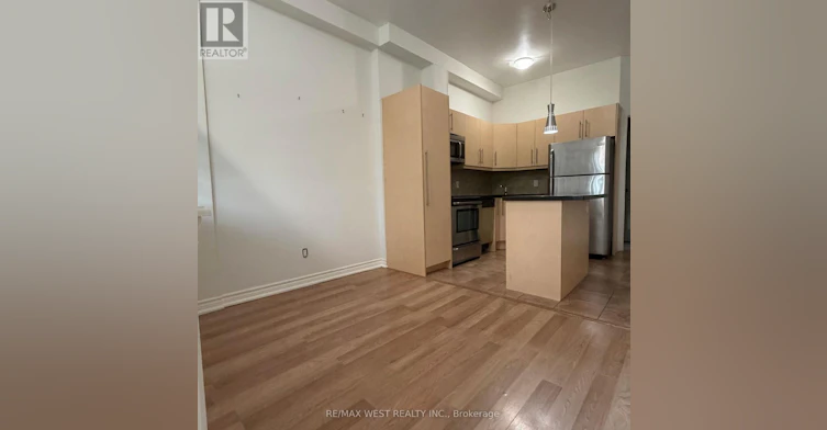UPPER Unit 1090a Bloor Street W, Toronto, ON, M6H 1M6 - 7