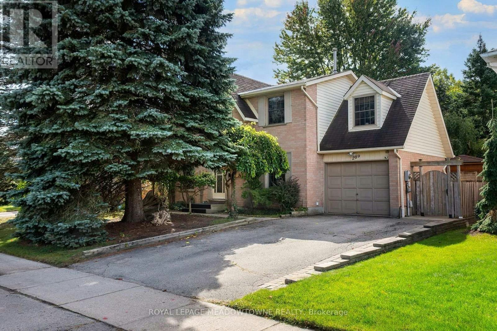 209 Elmira Road S, Guelph, ON, N1K 1R2