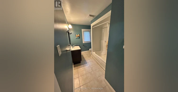 UPPER-6325 Murray Street, Niagara Falls, ON, L2G 2K8 - 11