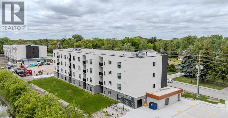 101-755 Grand Marais, Windsor, ON, N8X 3H8