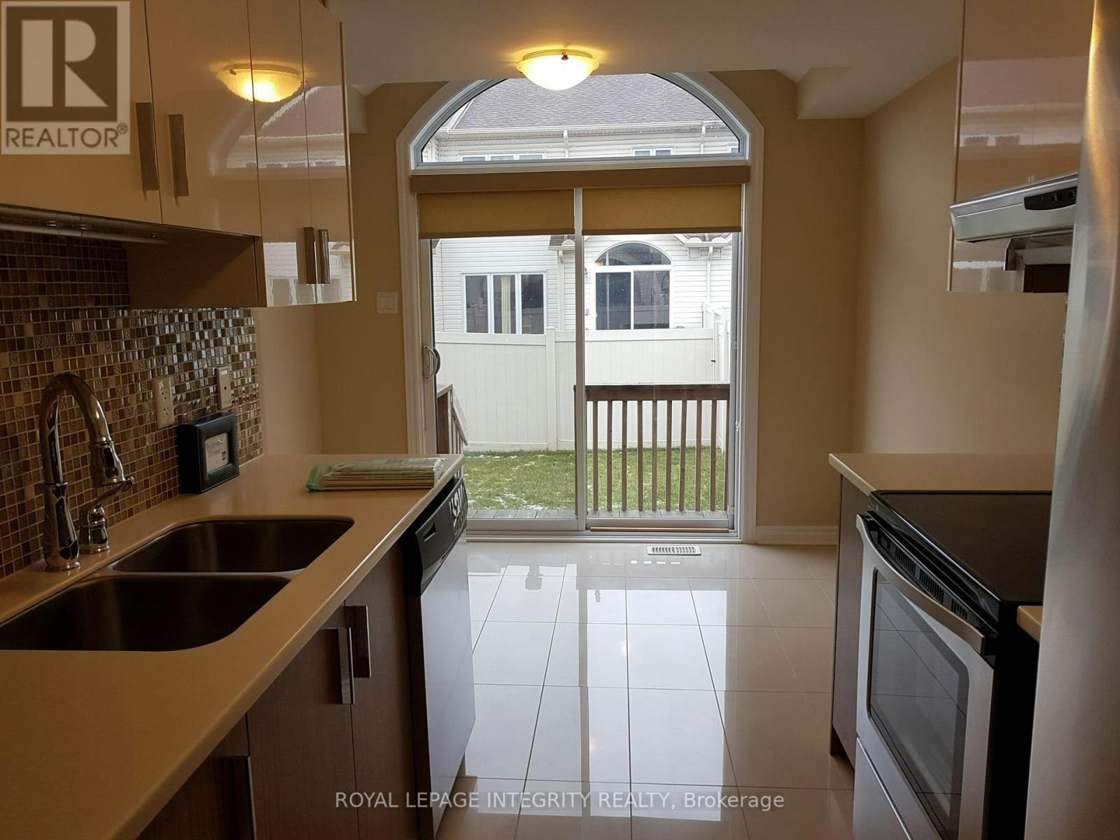 348 Tourmaline Crescent, Ottawa, ON, K2J 5X4 - 7