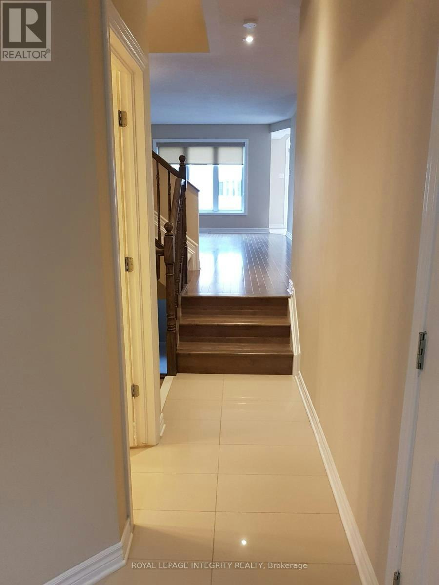 348 Tourmaline Crescent, Ottawa, ON, K2J 5X4 - 2