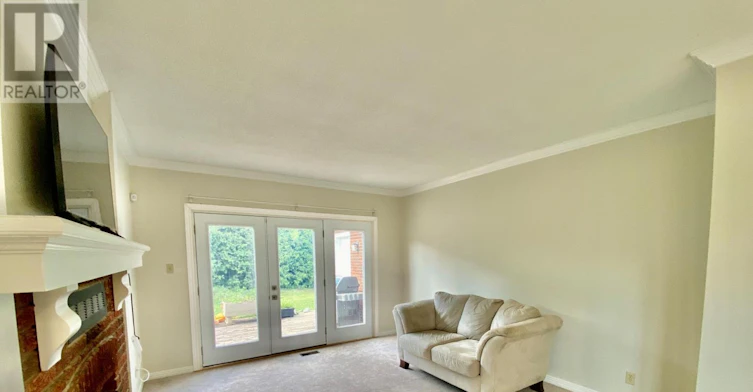 2 Tunbridge Court, Ottawa, ON, K2E 7J8 - 8
