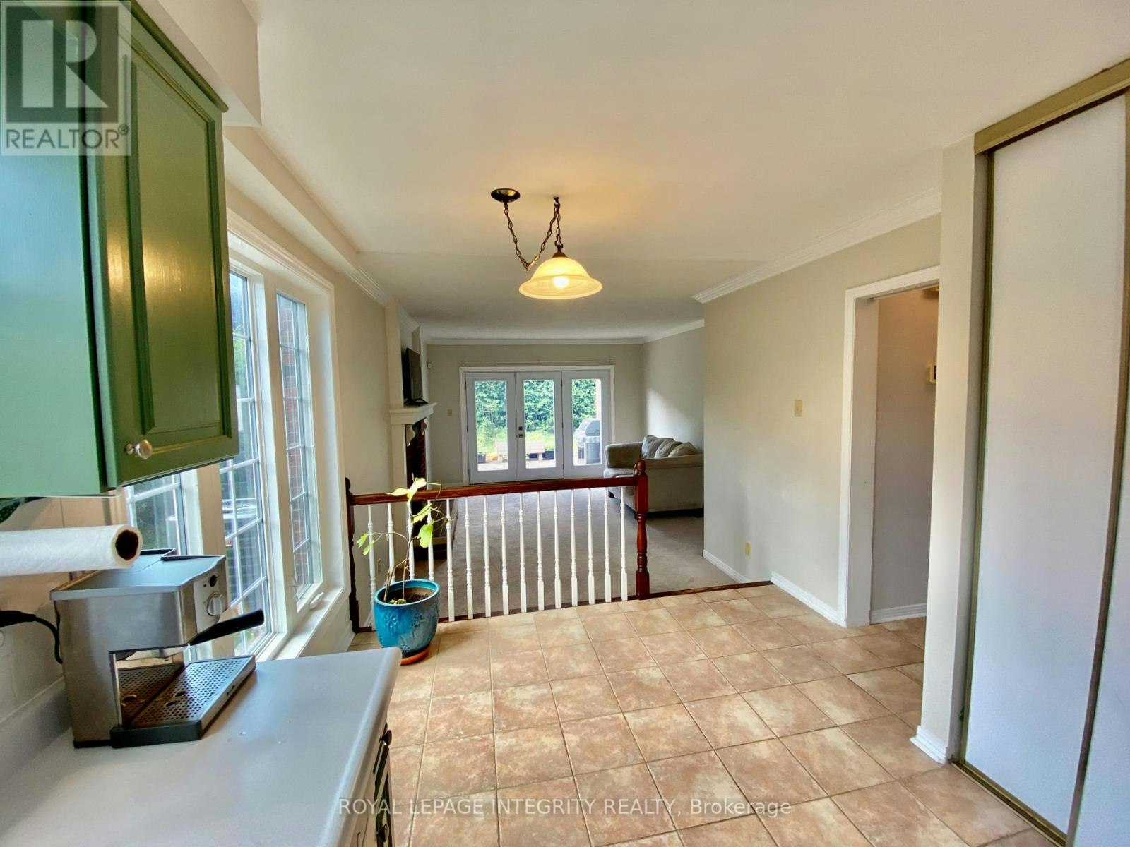 2 Tunbridge Court, Ottawa, ON, K2E 7J8 - 13