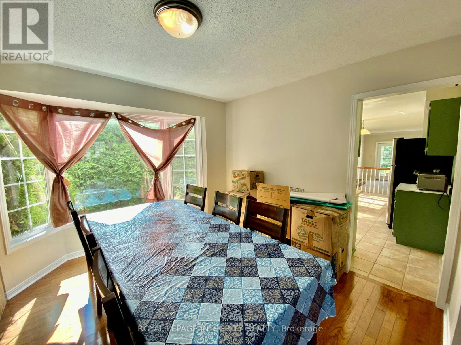2 Tunbridge Court, Ottawa, ON, K2E 7J8 - 17