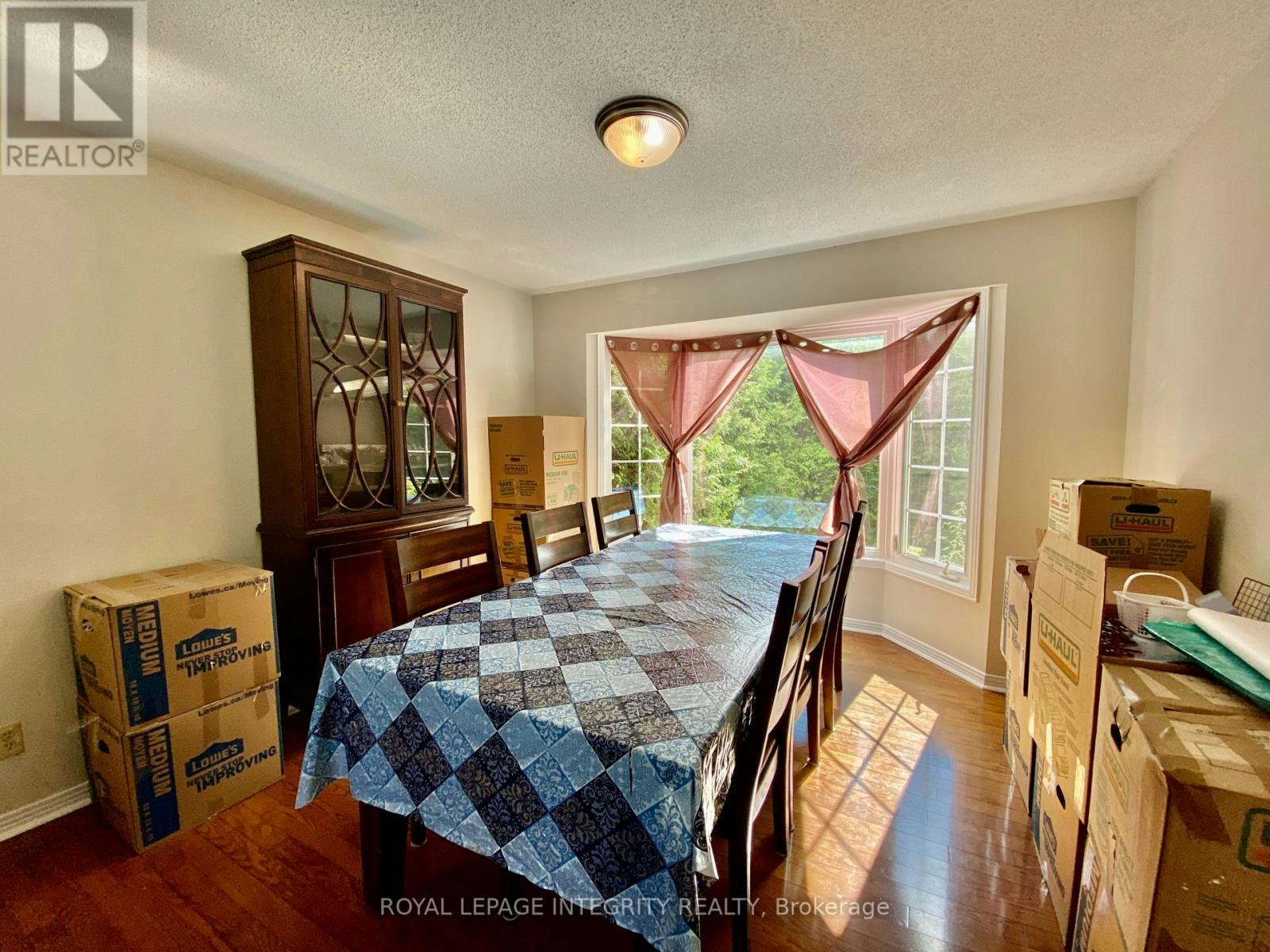 2 Tunbridge Court, Ottawa, ON, K2E 7J8 - 16