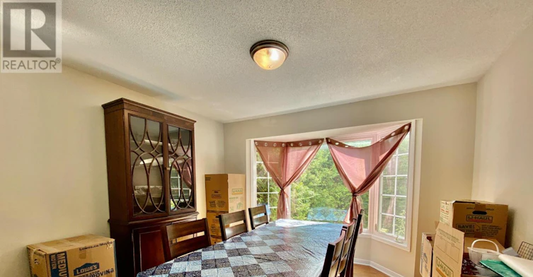 2 Tunbridge Court, Ottawa, ON, K2E 7J8 - 16