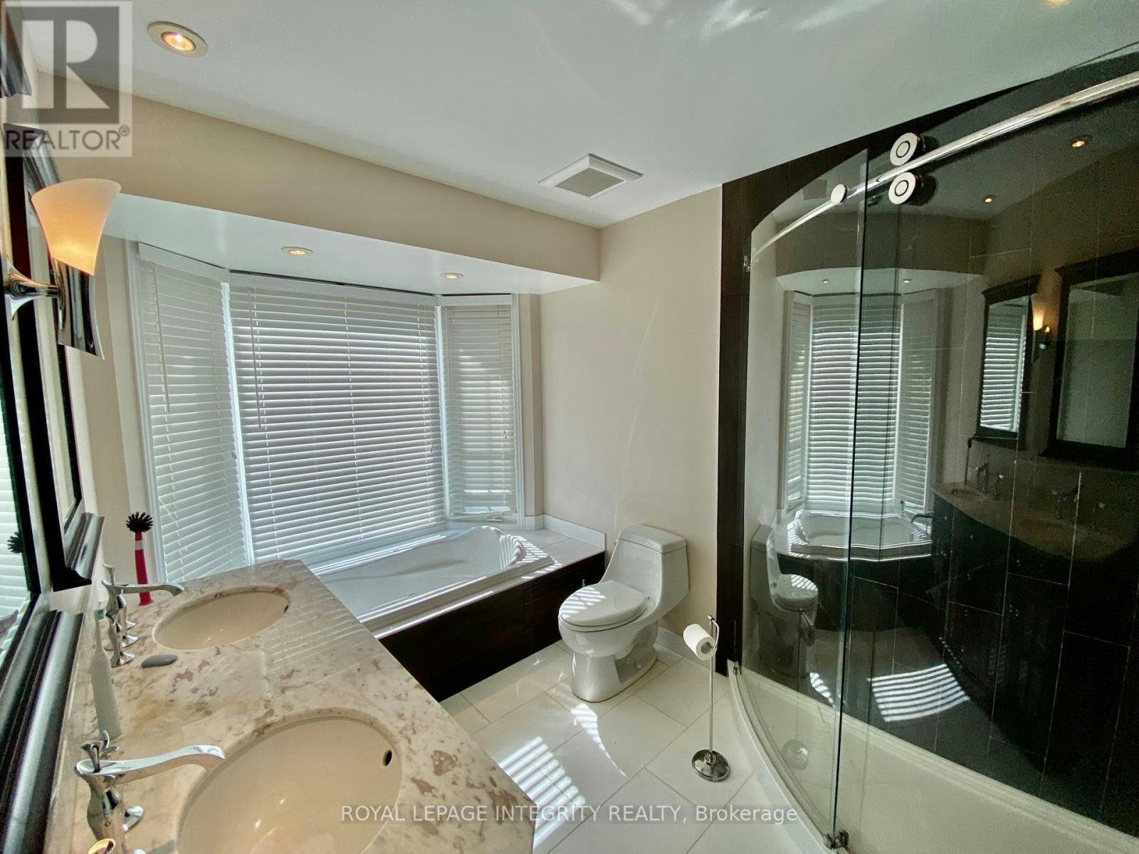 2 Tunbridge Court, Ottawa, ON, K2E 7J8 - 18