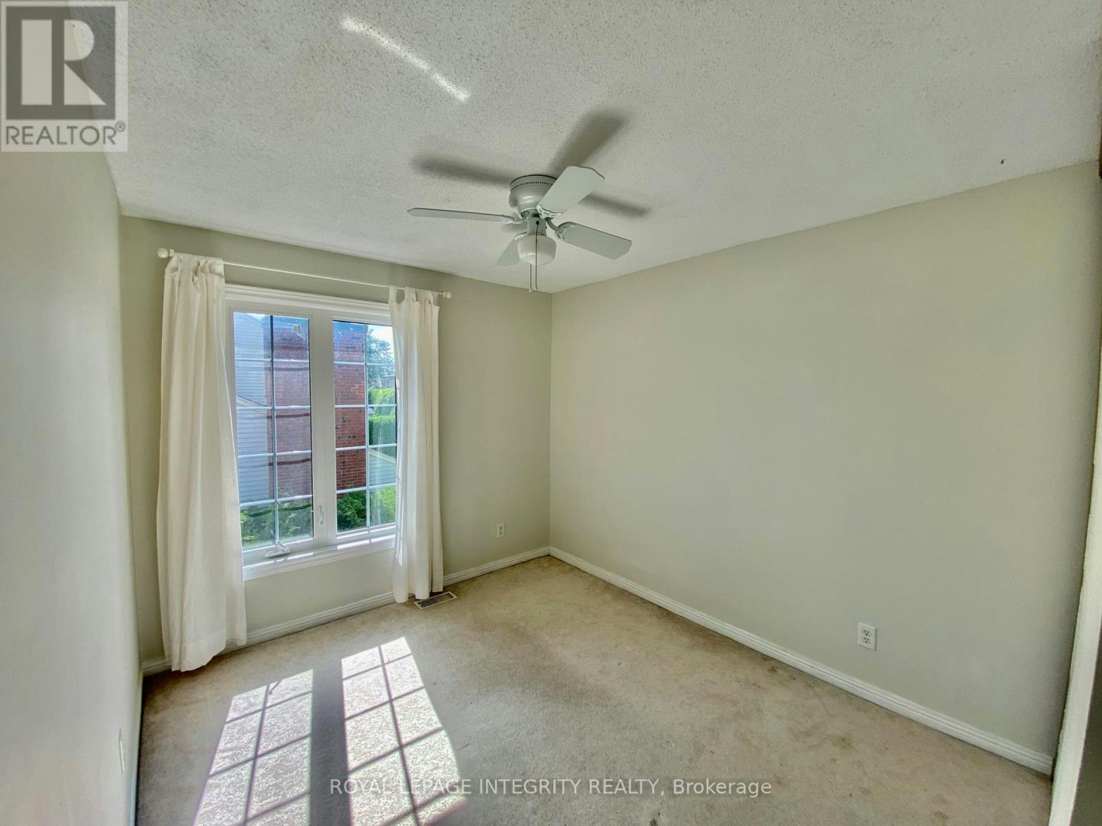 2 Tunbridge Court, Ottawa, ON, K2E 7J8 - 26
