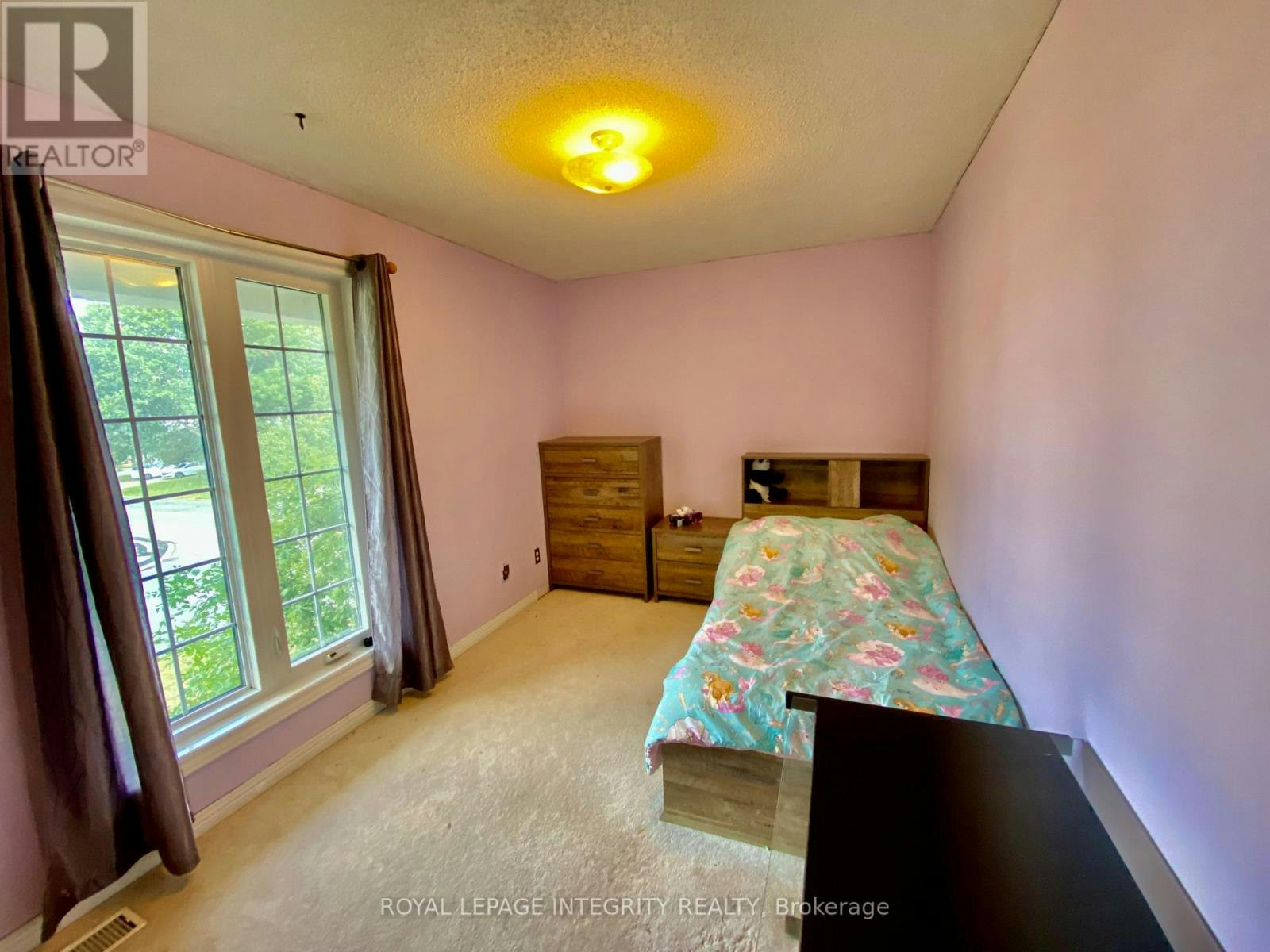 2 Tunbridge Court, Ottawa, ON, K2E 7J8 - 24
