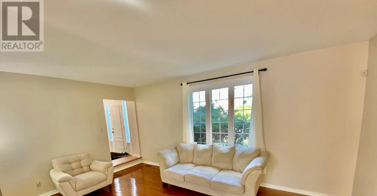 2 Tunbridge Court, Ottawa, ON, K2E 7J8 - 6