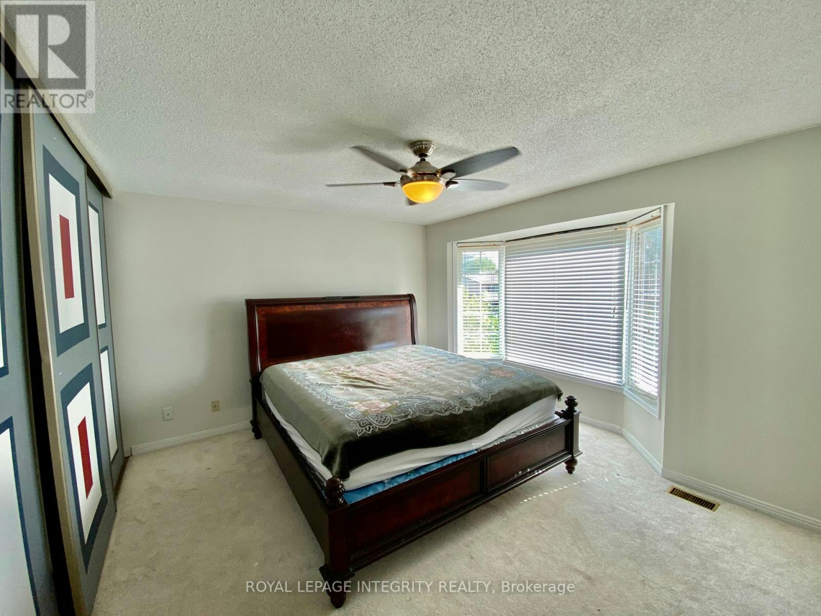 2 Tunbridge Court, Ottawa, ON, K2E 7J8 - 21