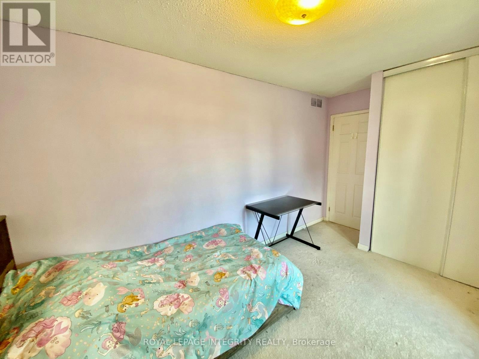 2 Tunbridge Court, Ottawa, ON, K2E 7J8 - 25