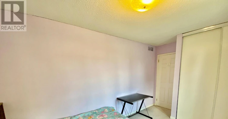 2 Tunbridge Court, Ottawa, ON, K2E 7J8 - 25